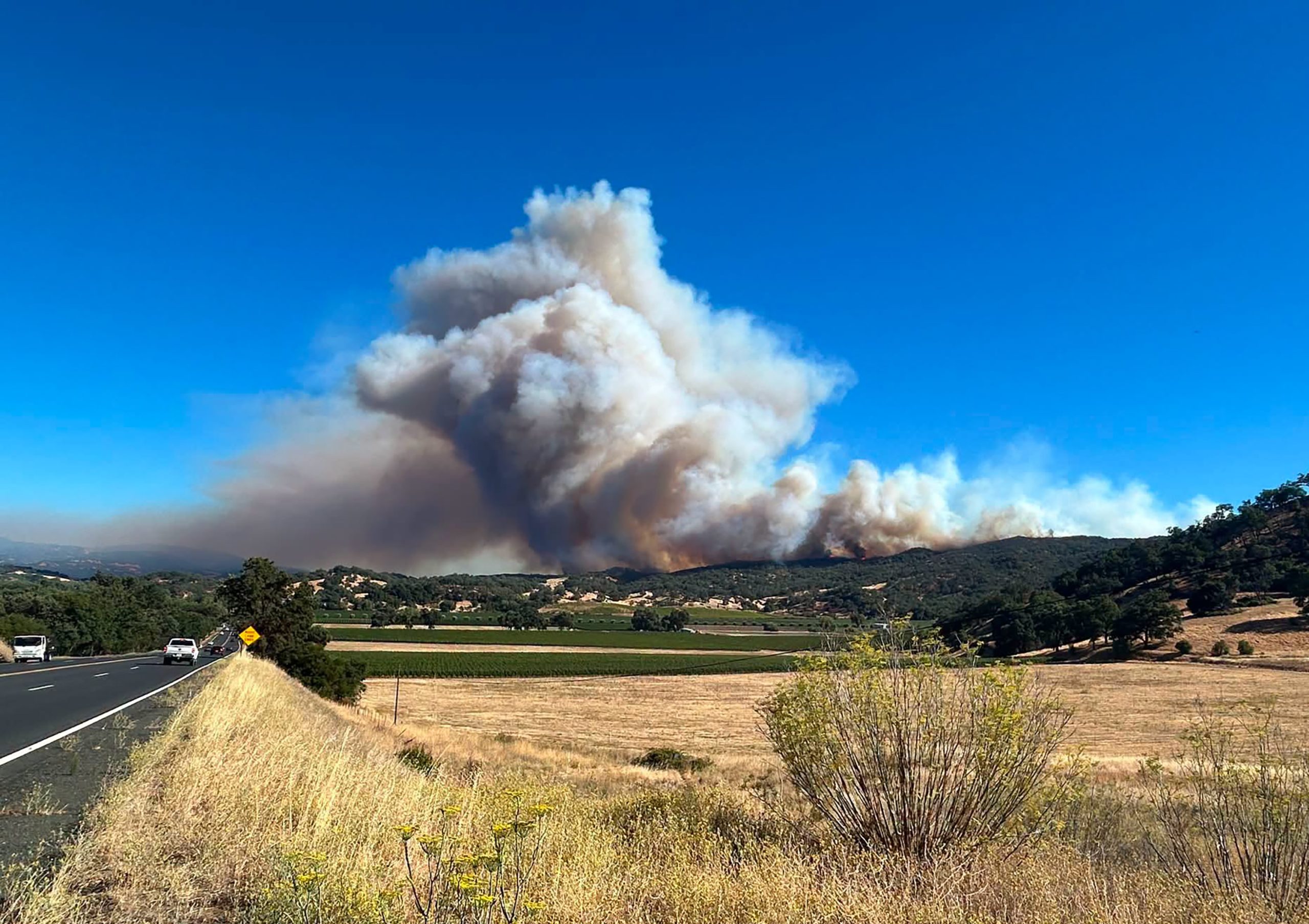 Evacuations expanded as Feliz Fire surges to 501 acres